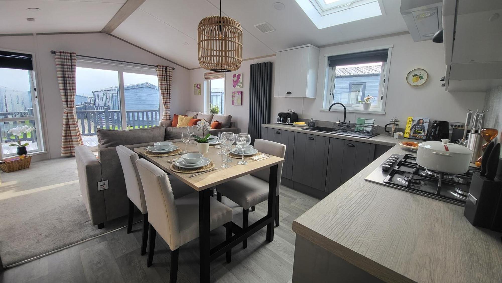 Honeycomb Lodge - Holiday Home 5 Min From Padstow Exterior foto